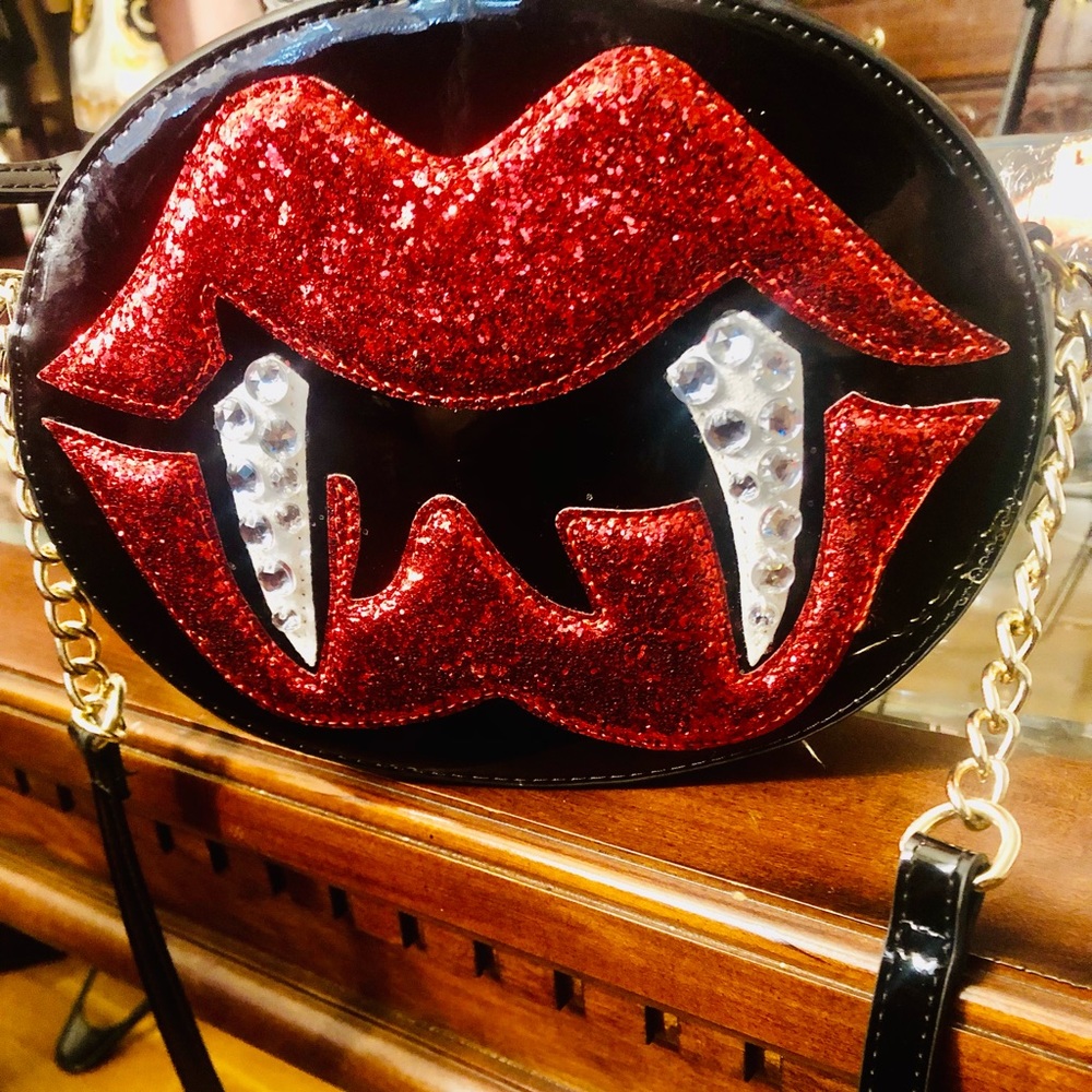 Betsy Johnson Vampire tweet purse - Picture 1 of 5